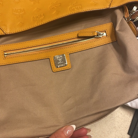 MCM Hobo Bag, Golden Mango - Picture 14 of 16